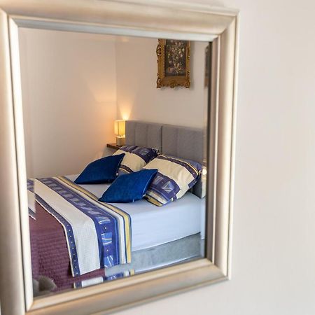 Self Check-In Apartment With Jacuzzi موستار المظهر الخارجي الصورة