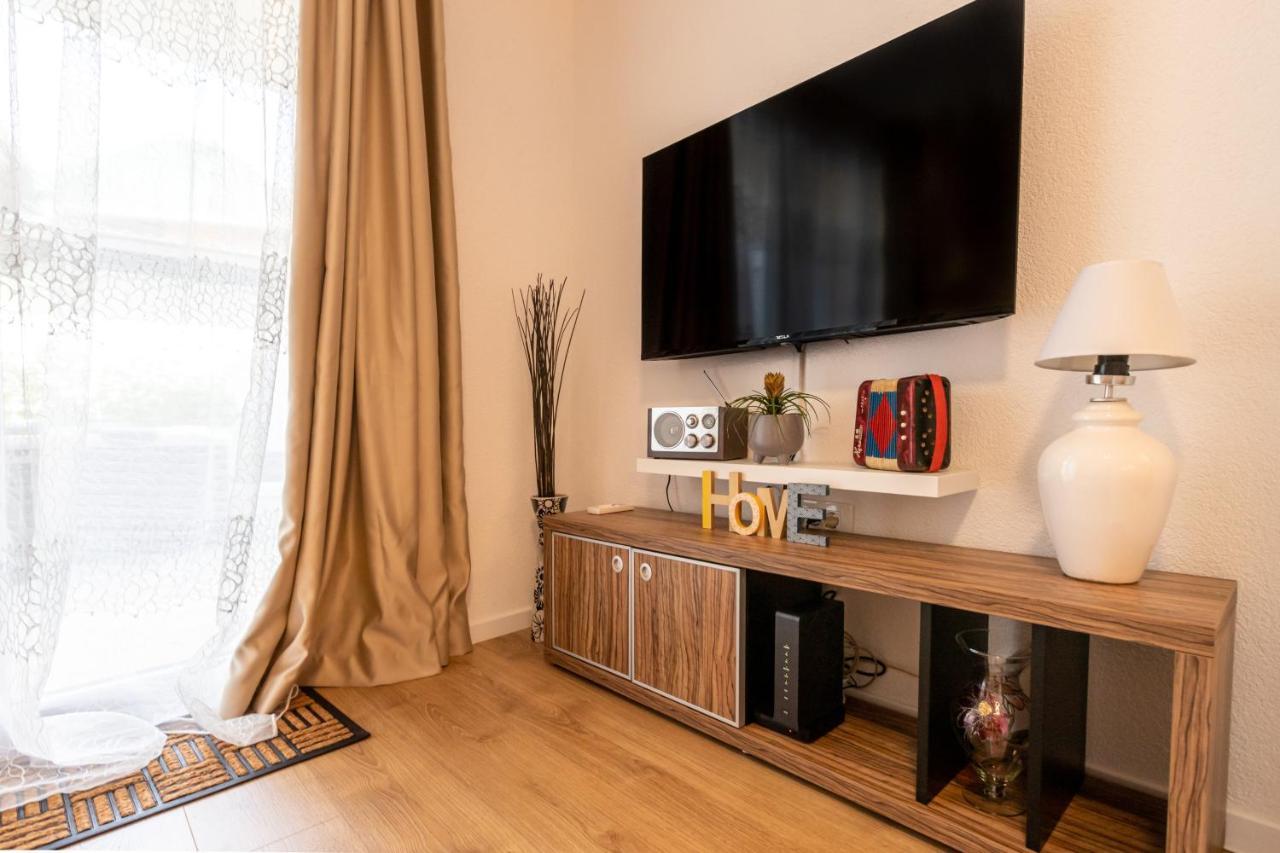 Self Check-In Apartment With Jacuzzi موستار المظهر الخارجي الصورة
