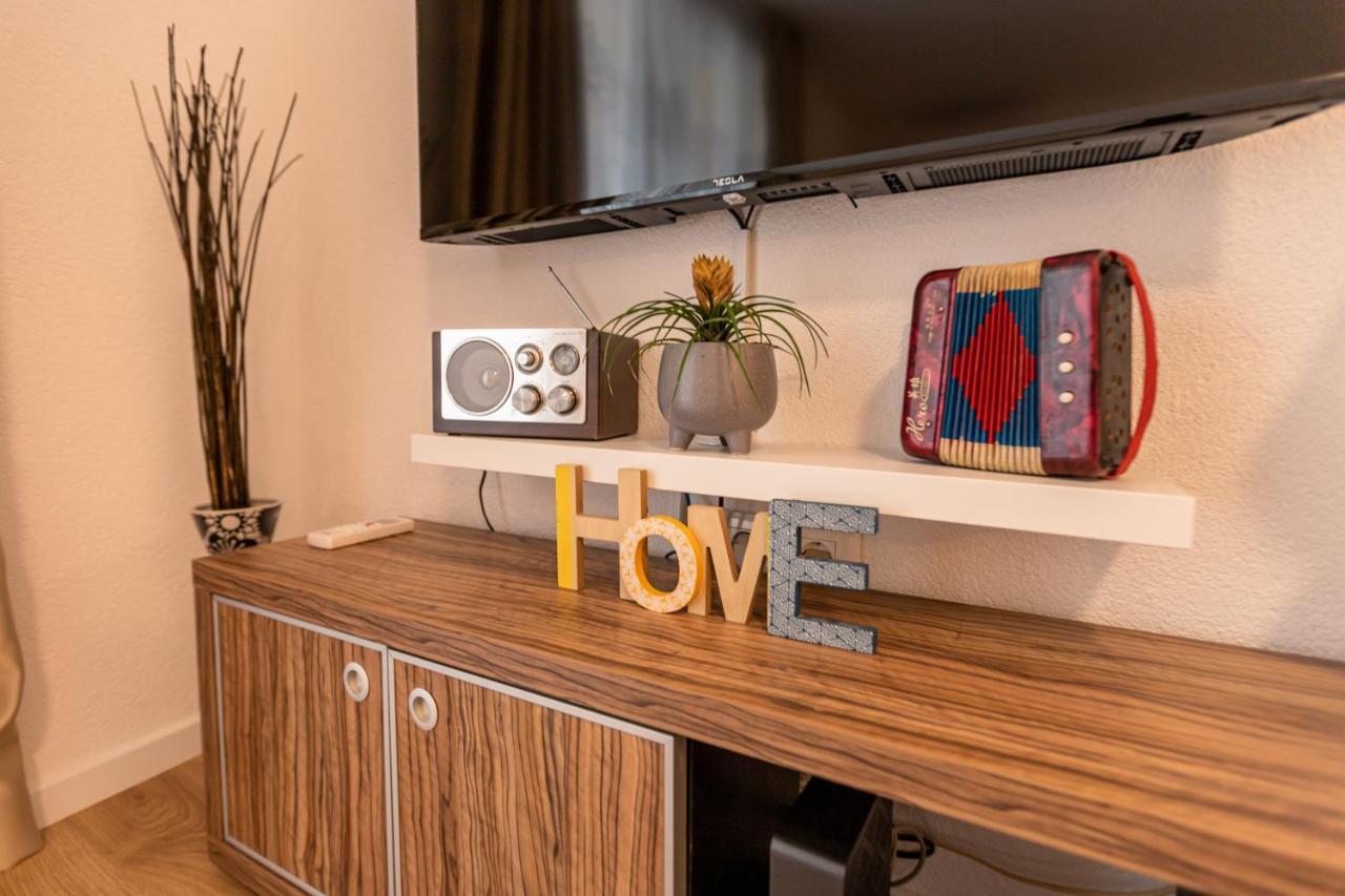 Self Check-In Apartment With Jacuzzi موستار المظهر الخارجي الصورة