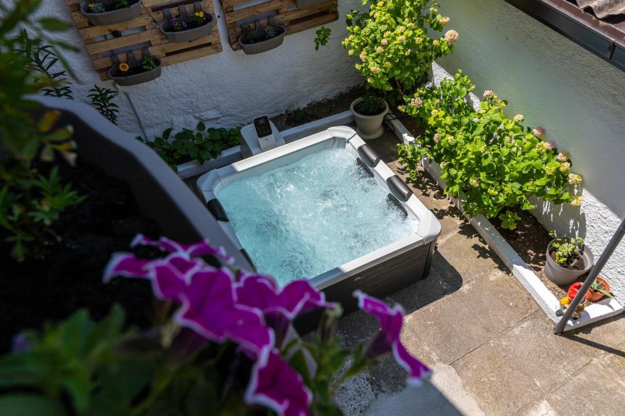 Self Check-In Apartment With Jacuzzi موستار المظهر الخارجي الصورة