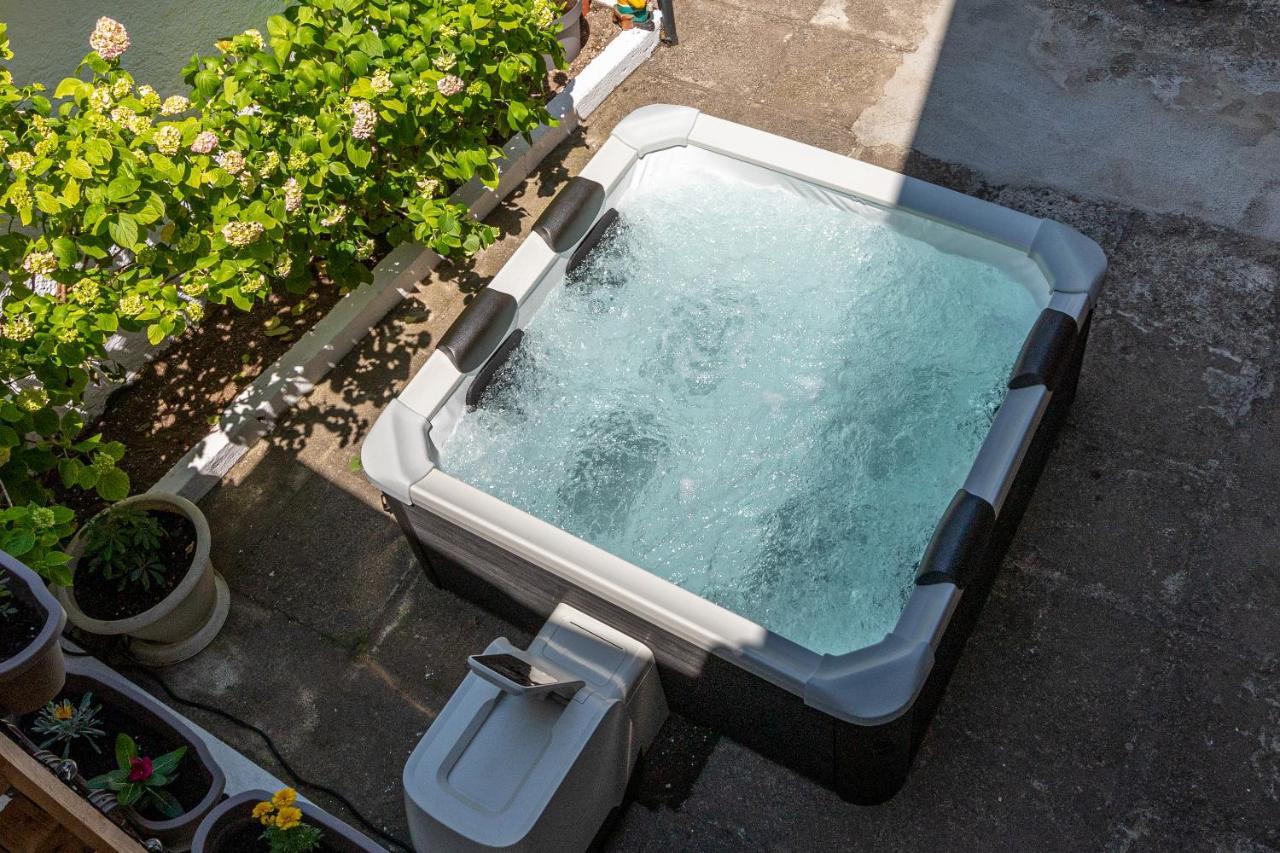 Self Check-In Apartment With Jacuzzi موستار المظهر الخارجي الصورة